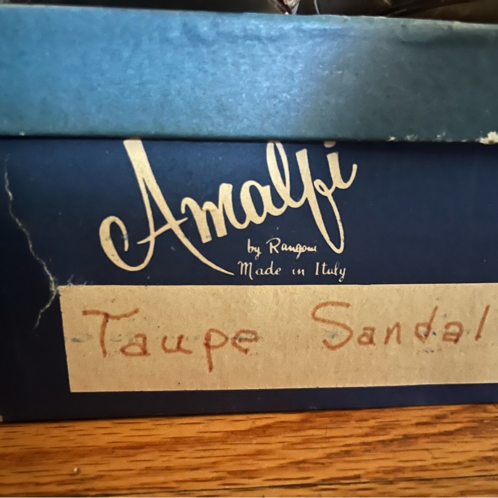 Vintage Amalfi Women’s Shoes (price per each pair) - Picture 9 of 15